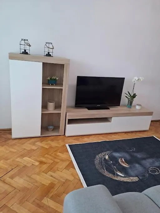 Rainbow Apartment Bucharest 0*,